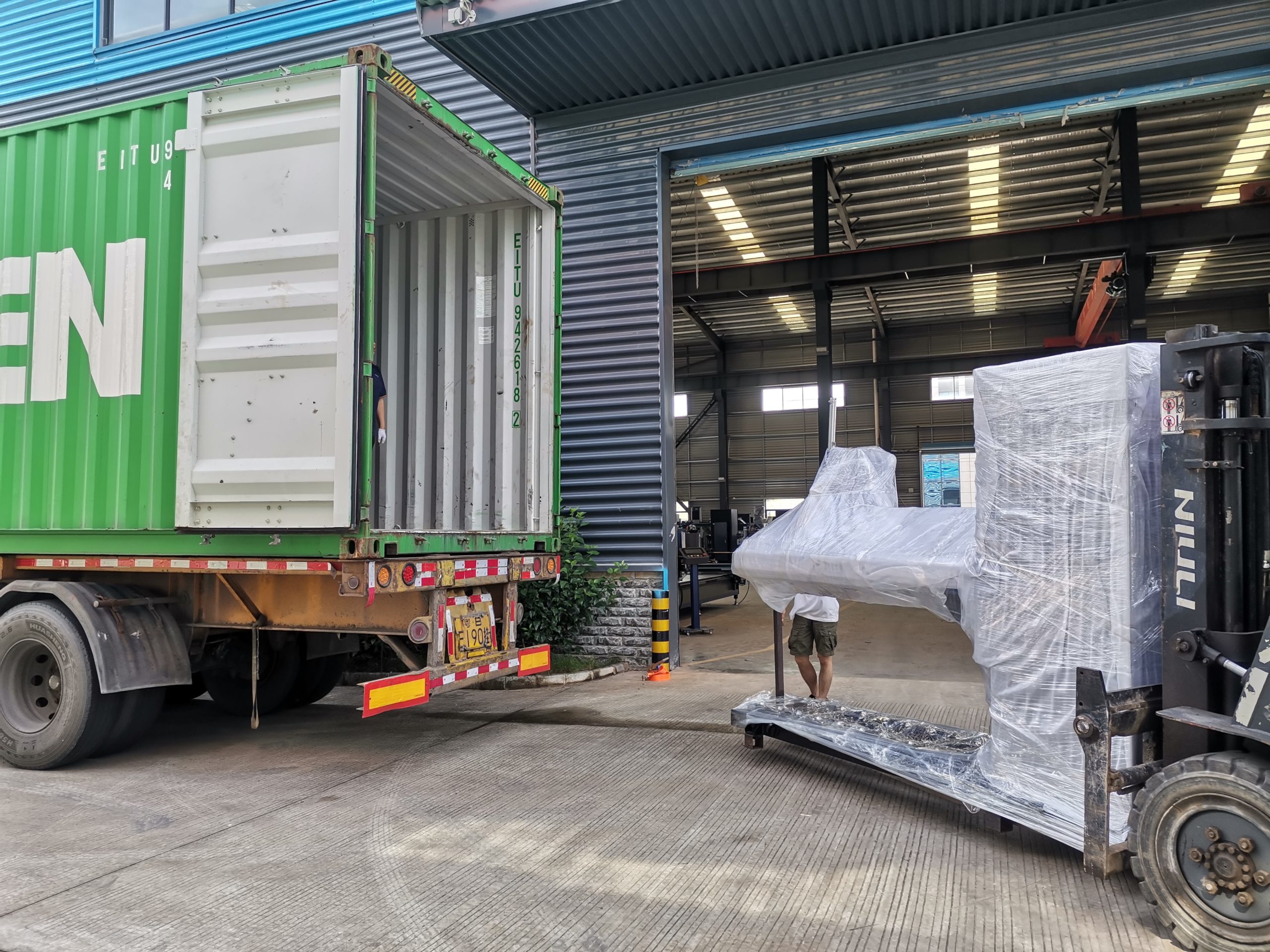 automatic welding machine