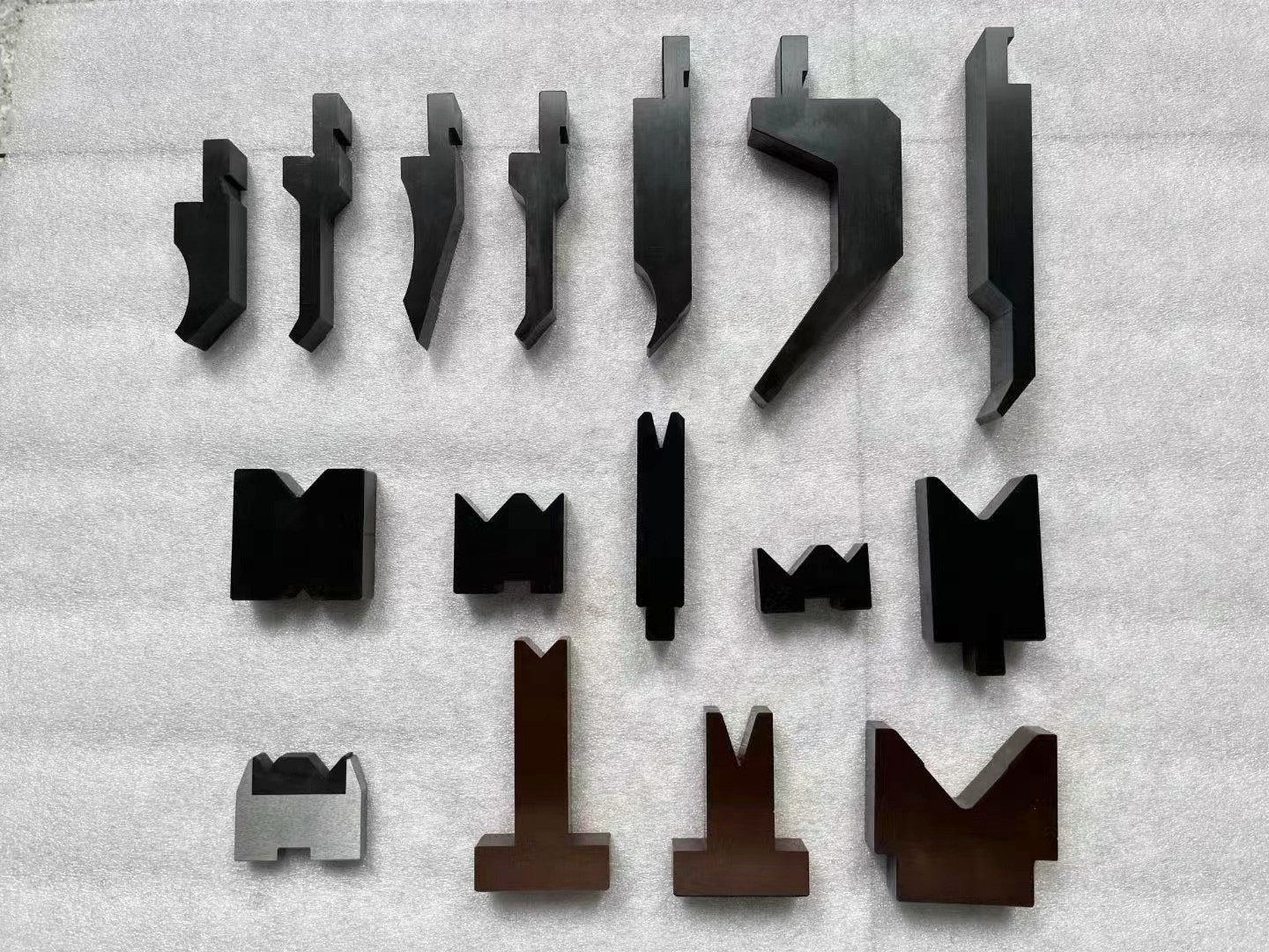 single v die press brake tooling